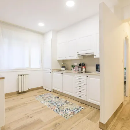 Adriana Ess02527 Appartement